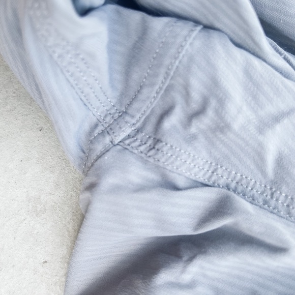 Girls grey crop Ivivva pants. Size 12 - Picture 3 of 4